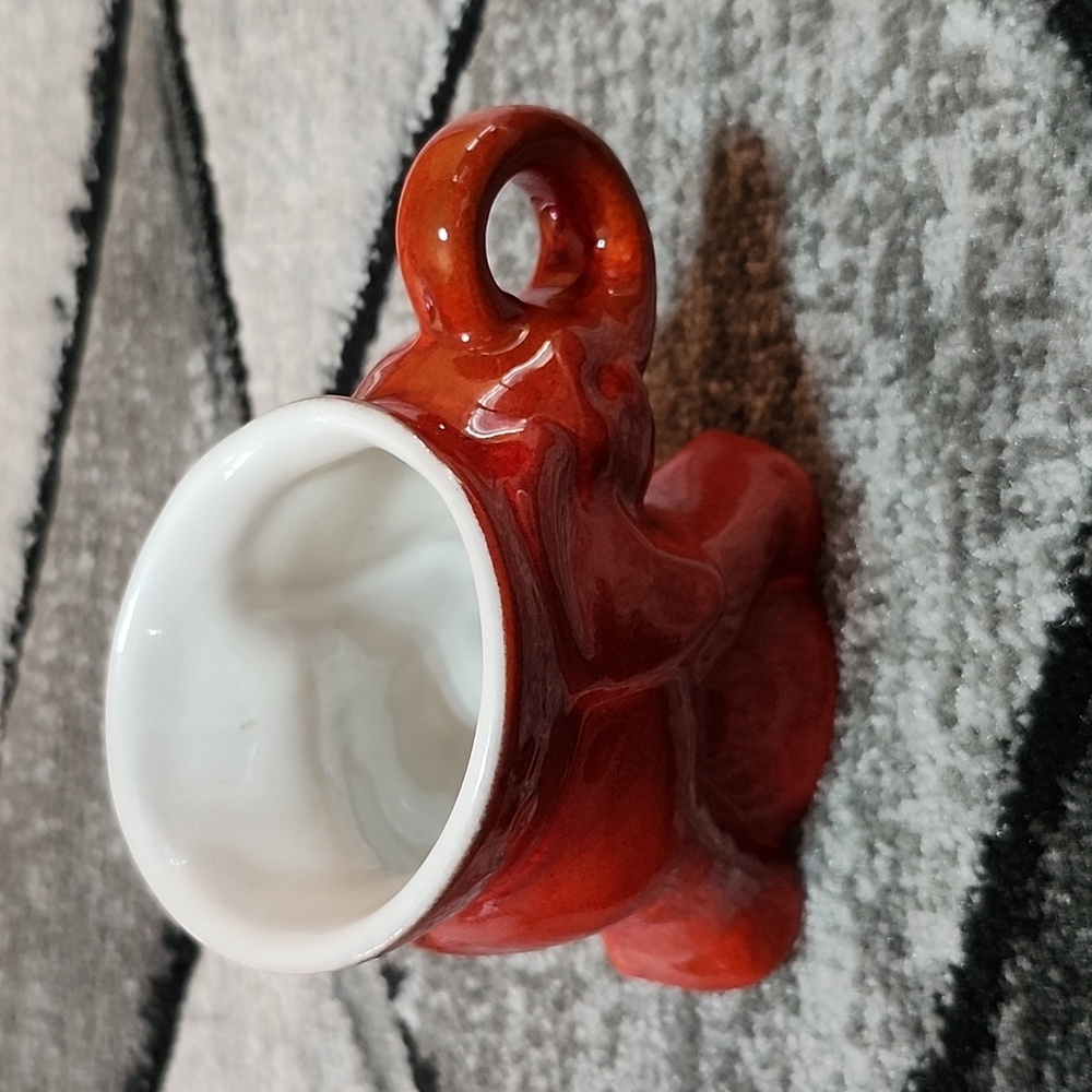 1976 FRANKOMA POTTERY RED ELEPHANT COLLECTOR SERIES MUG PRICE FIRM